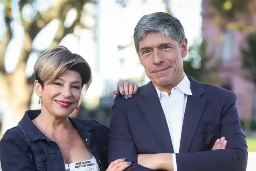 Carolina Papaleo y Juan Abal Medina. 