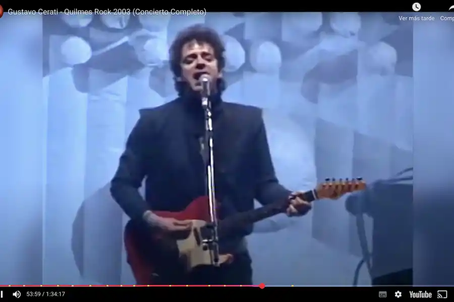 EN CONCIERTO. Gustavo Cerati en el escenario del Quilmes Rock en 2003 / CAPTURA DE PANTALLA