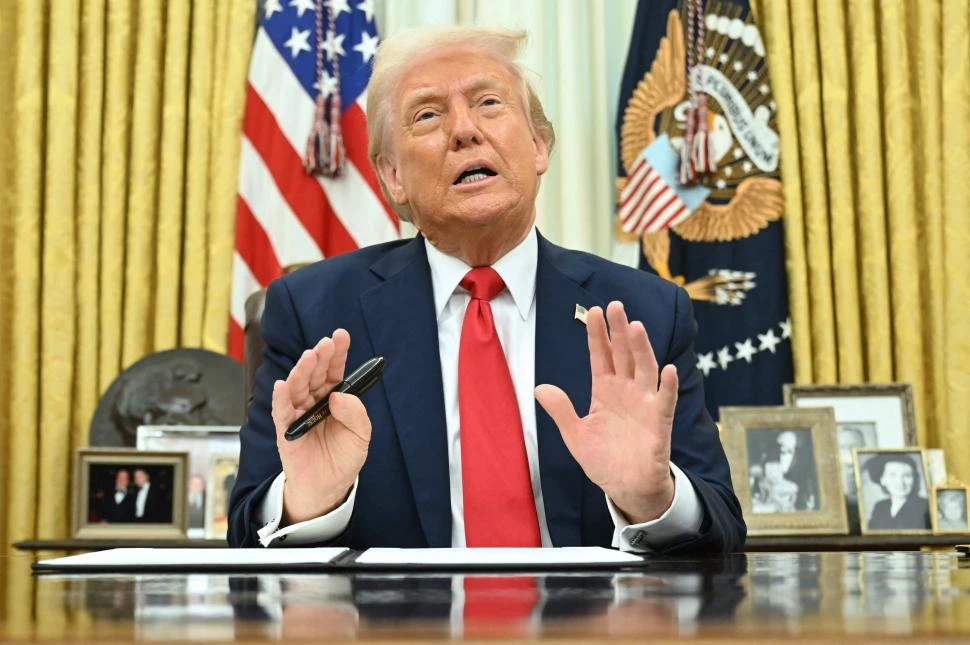 DECRETOS. “Órdenes ejecutivas” para poner en marcha los aranceles.