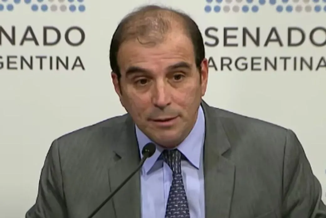 Ordenan que García-Mansilla se abstenga de tomar decisiones en la Corte Suprema