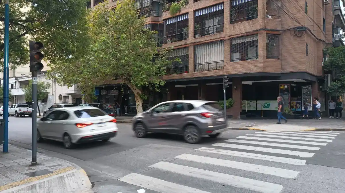 PROBLEMAS EN EL TRÁNSITO. Los semáforos dejaron de andar. 