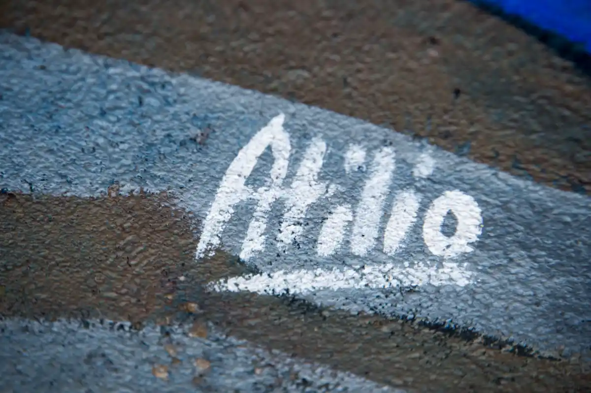 Firma del muralista. 