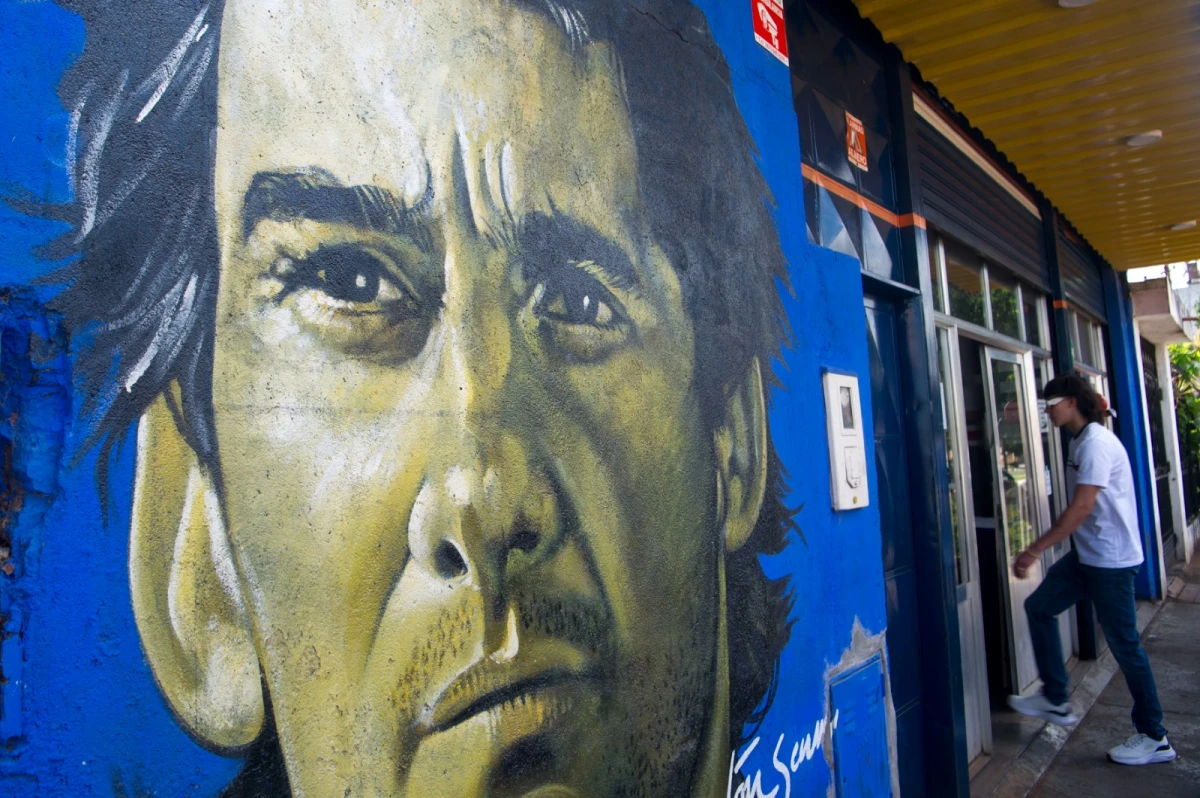 Mural en homenaje a Ayrton Senna. 