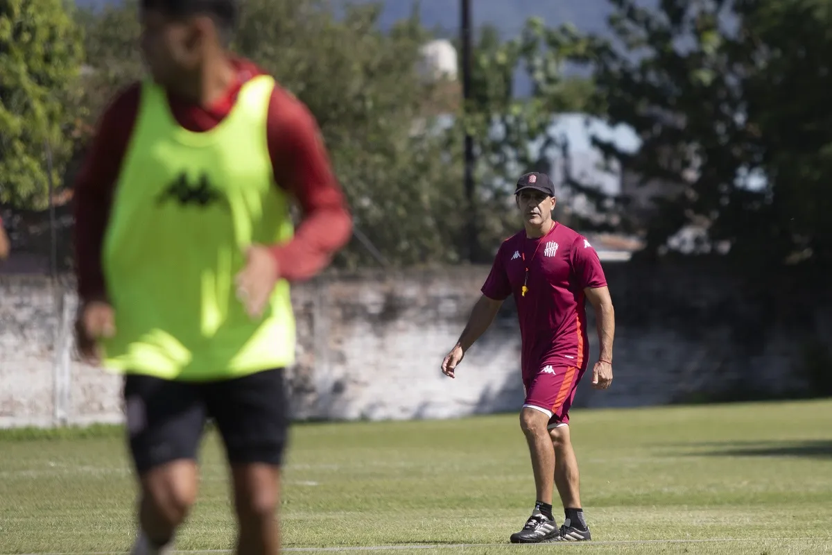 Los cambios que tendría pensado Ariel Martos para recibir a Racing de Córdoba