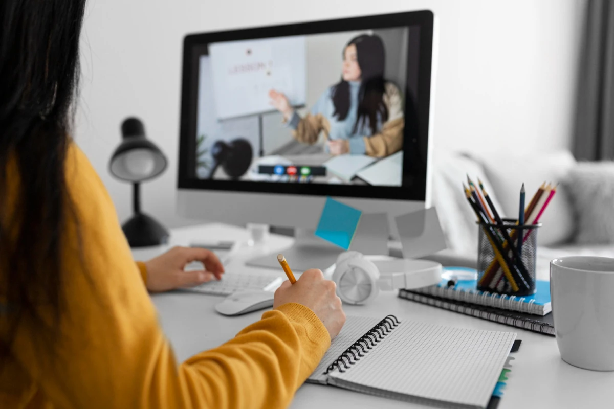 LINKEDIN LEARNING. Es una de las plataformas de capacitación más influyentes del mundo laboral, con más de 24.700 cursos impartidos por expertos y certificados a nivel internacional.