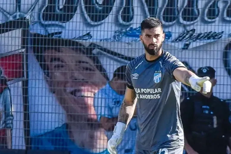 Pusineri pateó el tablero en la Copa Argentina, y los ingresos de González y Cabrera abrieron interrogantes para lo que se viene