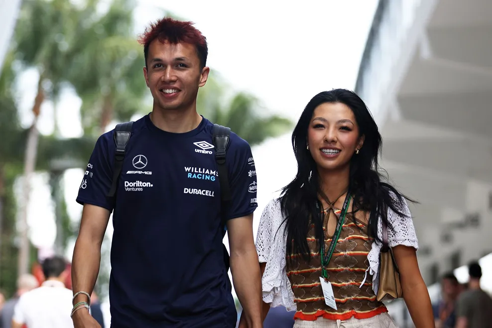 La romántica historia de amor de Alex Albon, ex compañero de Colapinto en la Fórmula 1, y la golfista Lily Muni He