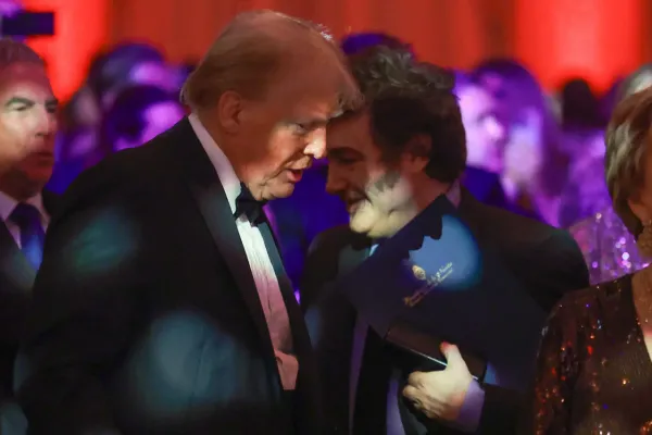 Un alineamiento de Milei con Trump sin la postal de una cumbre