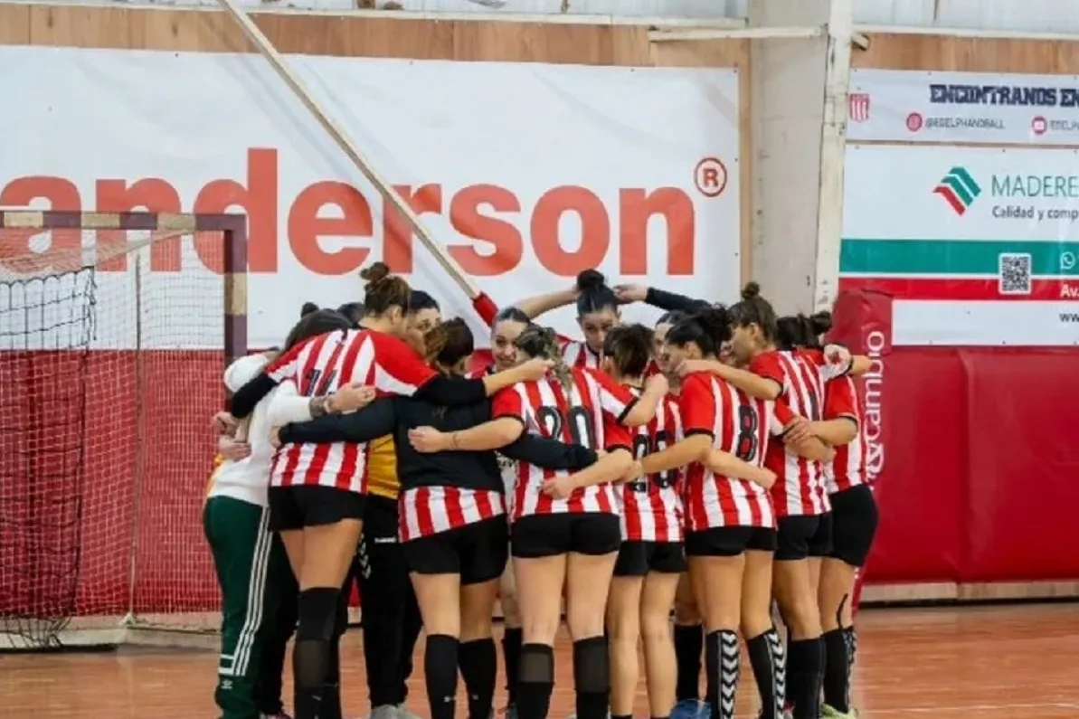 Escándalo en el handball: un empleado de seguridad filmó a las jugadoras mientras se duchaban