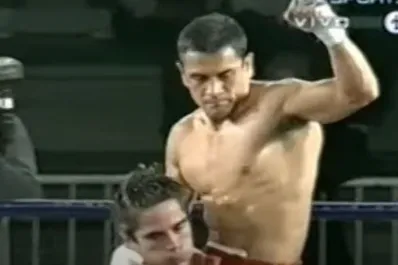 Las lágrimas caen sobre los rings tucumanos por Santillán