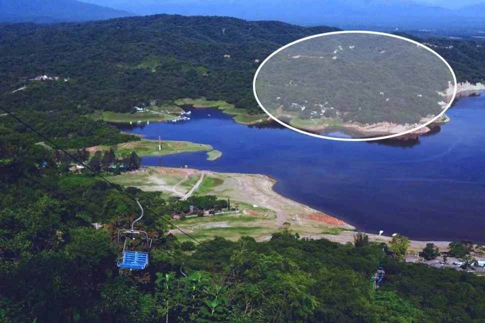 URBANIZACIÓN CAÓTICA. La atractiva zona de El Cadillal tiene construcciones en zona roja como la Villa del Lago, que se ve en el círculo.