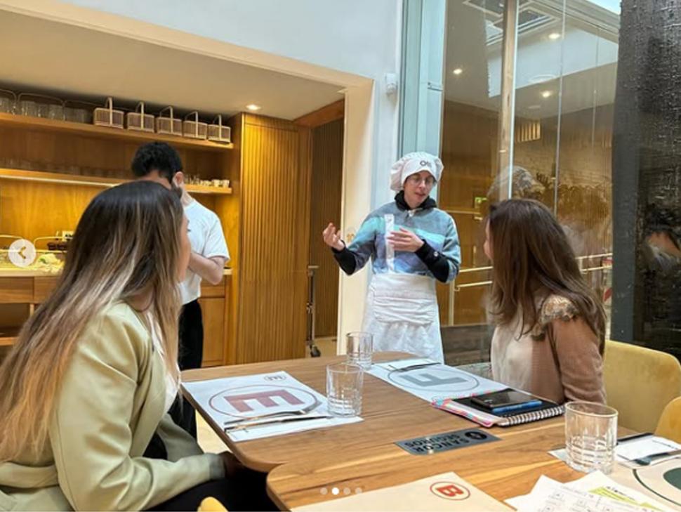 SALÓN. Una de las 83 mesas que posee el local gastronómico..