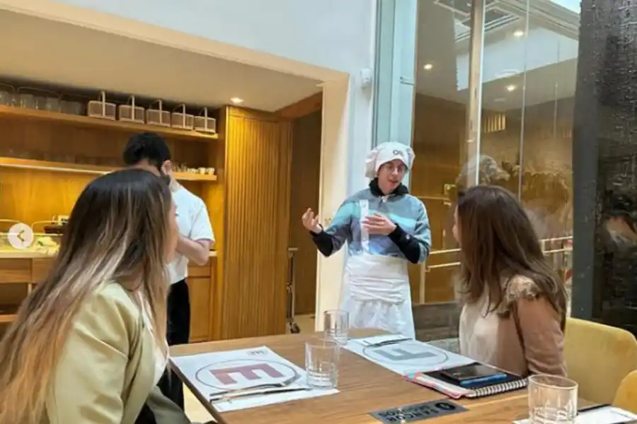 SALÓN. Una de las 83 mesas que posee el local gastronómico..