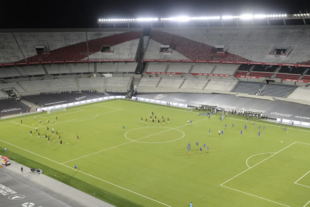 ¿Por qué River jugará sin público ante Barcelona por la Copa Libertadores?