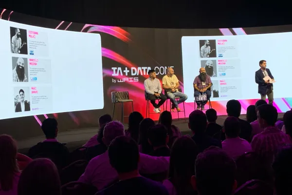 ¿Cómo reconvertimos lo que hacemos sin perder lo que somos?, se preguntaron en un panel sobre IA