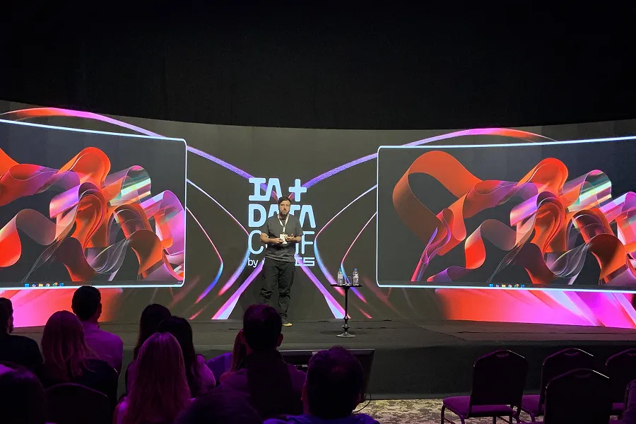 DISERTANTE. Matías Conde, analista de datos de Opta Sports, expone en el IA+Data Conf by Wais. / MARÍA JOSÉ MONTEROS, LA GACETA