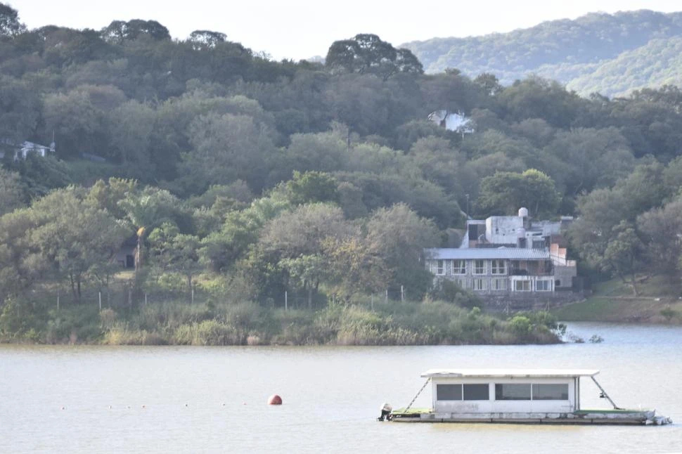 Usurpaciones: la defensa del comisionado de El Cadillal