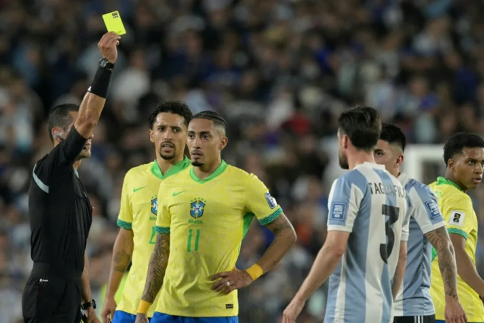 Raphinha redobló la apuesta contra la Selección Argentina: “No me retracto”