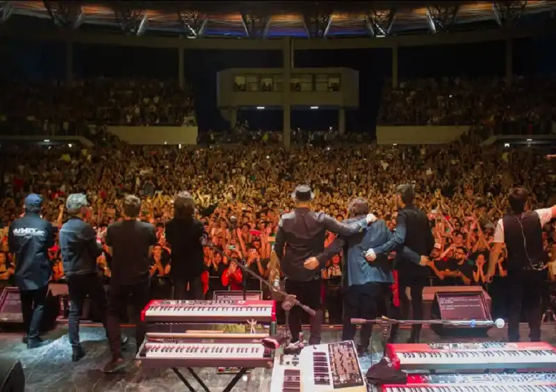 Así se vivió el recital de Calamaro en Tucumán: emoción, rock y generaciones unidas