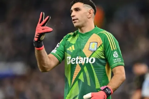 Con un gol singular, el equipo de Dibu Martínez derrotó en su casa a Southampton 3-0