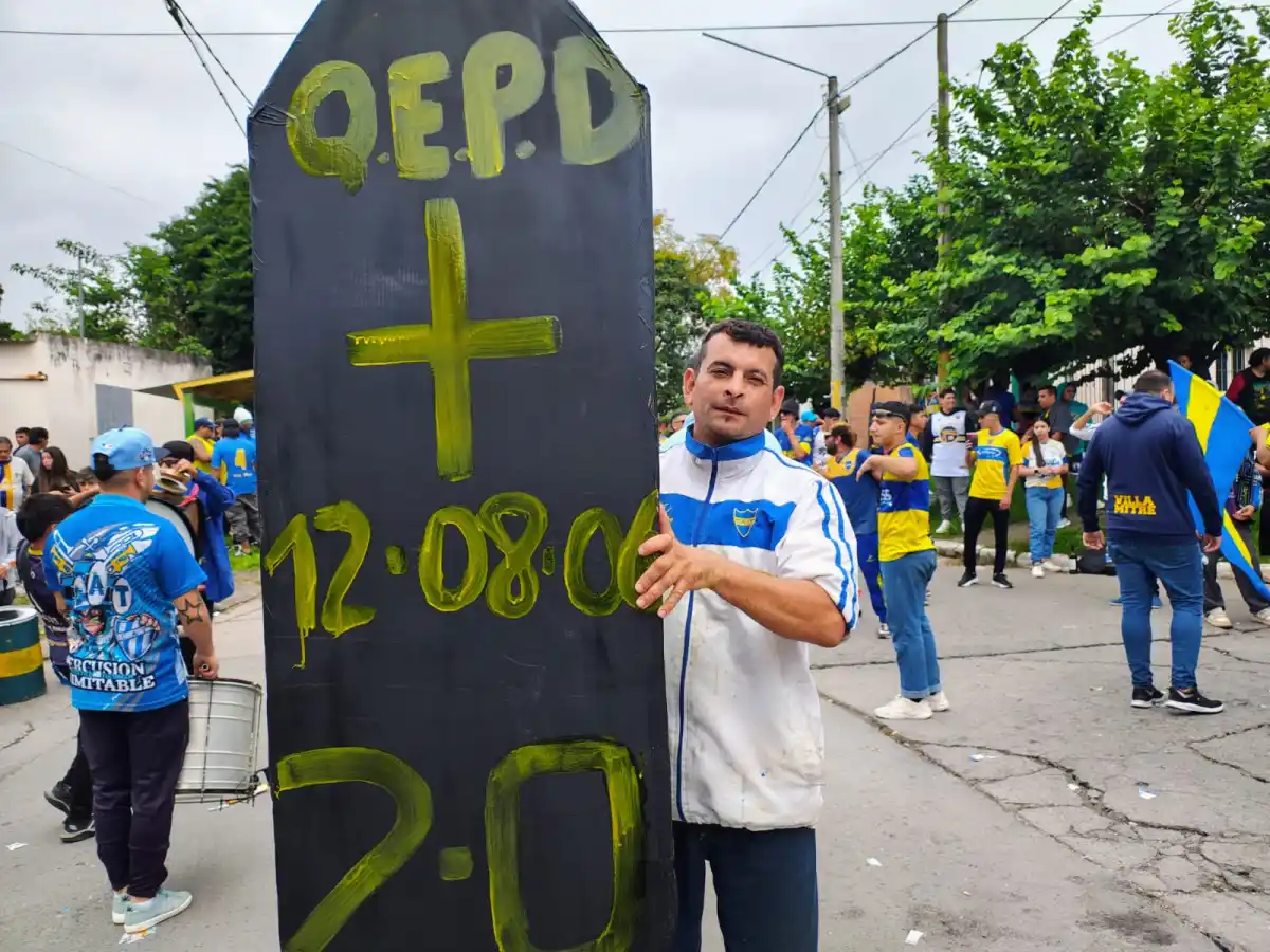 El 12 de agosto de 2006, Villa Mitre venció 2-0 a Talleres en Villa Mitre y ascendió.