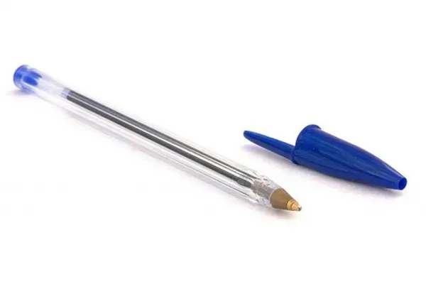 La oculta función del agujerito en las tapas de lapicera y por qué es importante