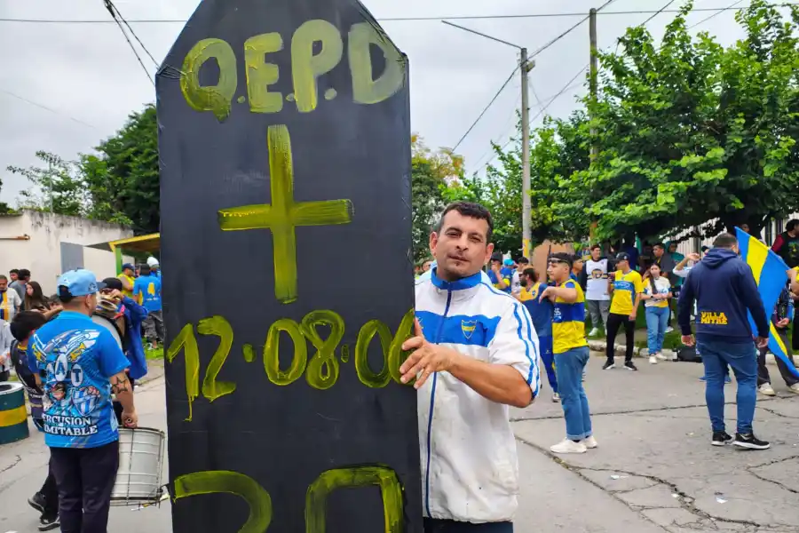 El 12 de agosto de 2006, Villa Mitre venció 2-0 a Talleres en Villa Mitre y ascendió.
