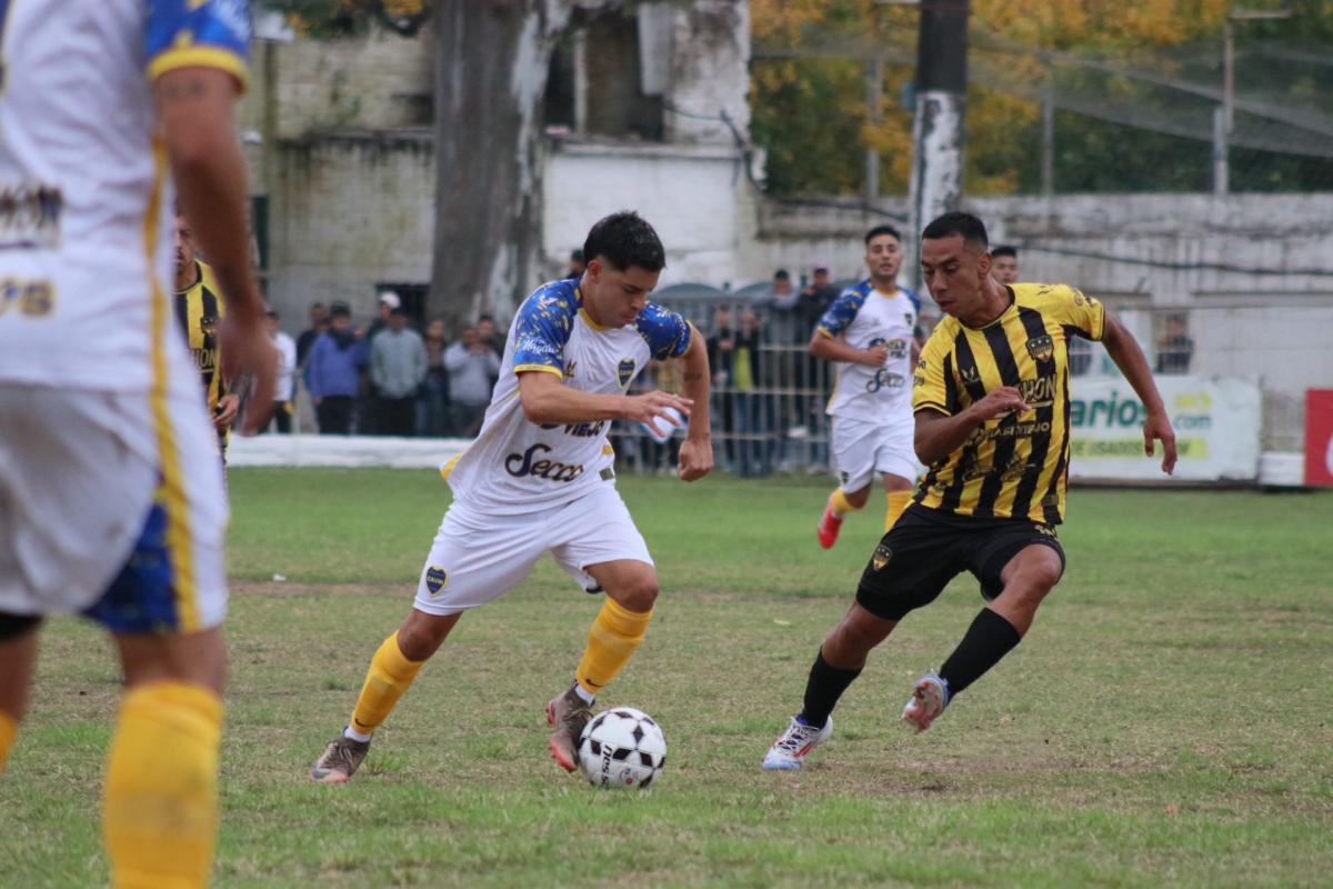 Cargadas, fantasmas del descenso y mucha percusión: Tafí Viejo volvió a tener su clásico en la Liga Tucumana