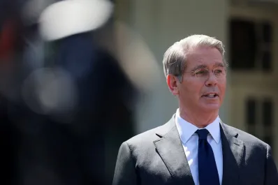 El secretario del Tesoro de Estados Unidos dijo que no está en consideración otorgar un nuevo crédito a la Argentina