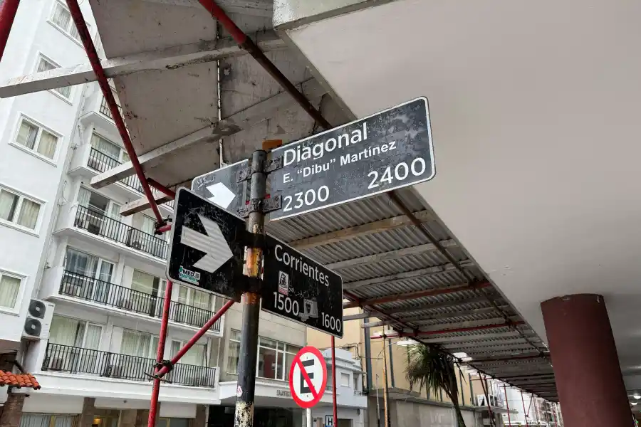 REPRESENTANTE. Emiliano Martínez tiene su propia calle en Mar del Plata.