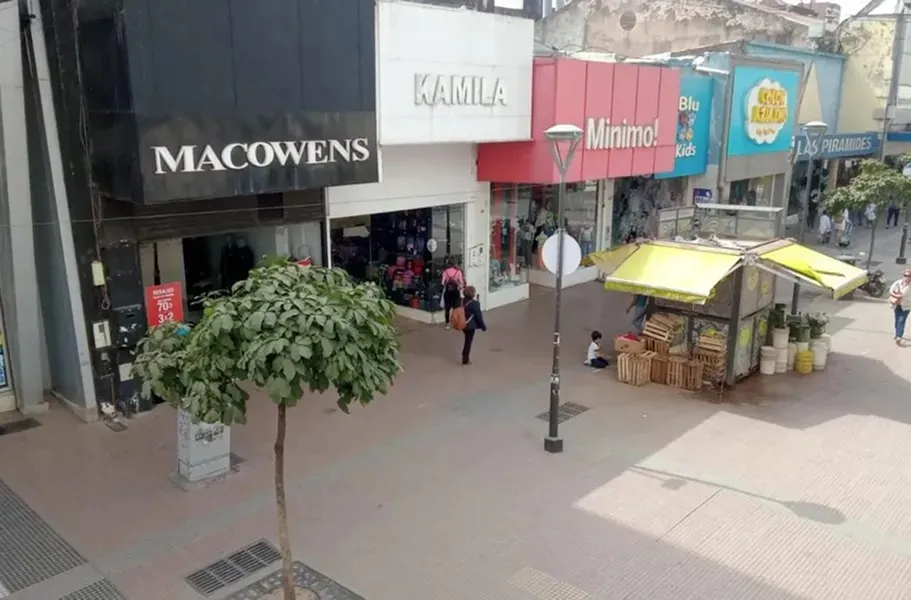 Comercio en el microcentro. ARCHIVO