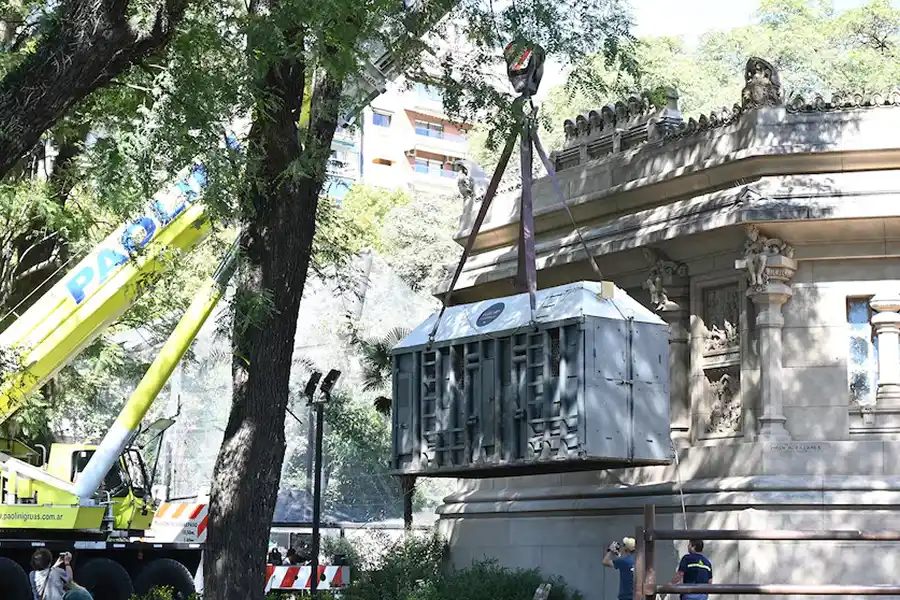 Así fue el emotivo traslado de “Pupy”, la última elefante de Ecoparque, a un santuario