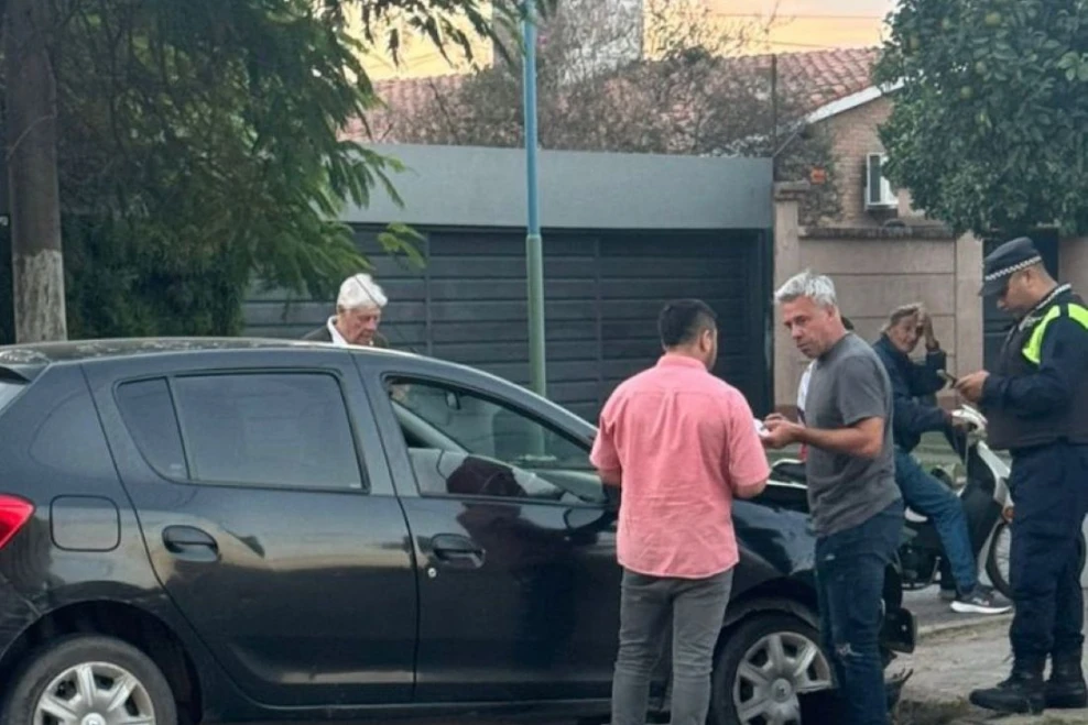 Sólo con consecuencias materiales, Pusineri tuvo un accidente automovilístico