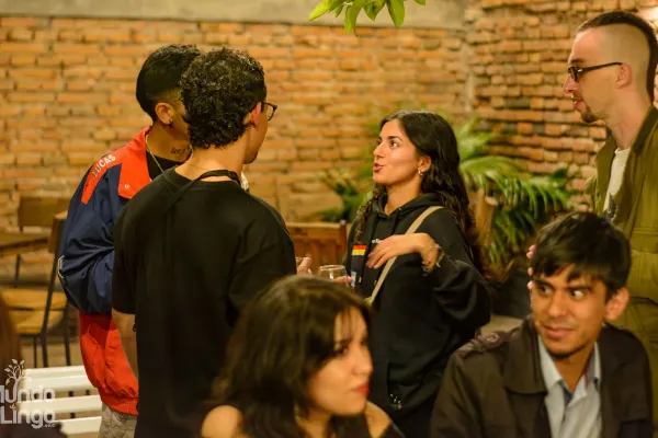 Practicá idiomas y conocé gente en los encuentros de Mundo Lingo en Tucumán