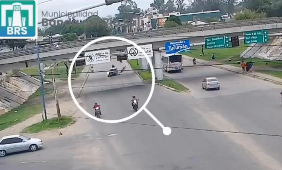 REGISTRO. Las cámaras de seguridad capturaron el momento del accidente y la huida de Iván Gustavo Carrizo.