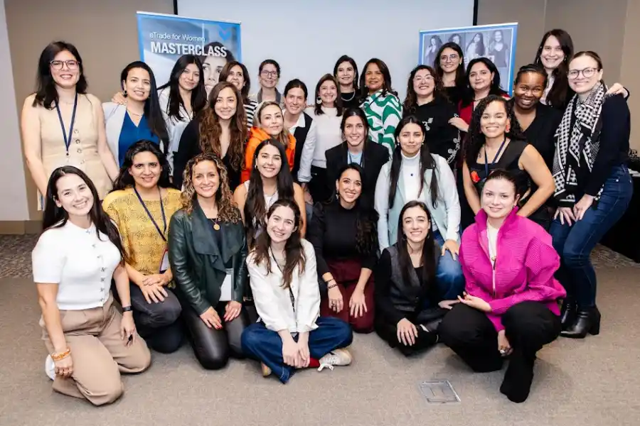 LIDERAZGO REGIONAL. La emprendedora tucumana compartió experiencias con otras 23 mujeres de América Latina y el Caribe seleccionadas para el programa.