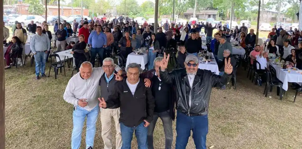 Dimes y diretes: Catalán, de recorrida por la Capital, por Bella Vista y por Las Talitas