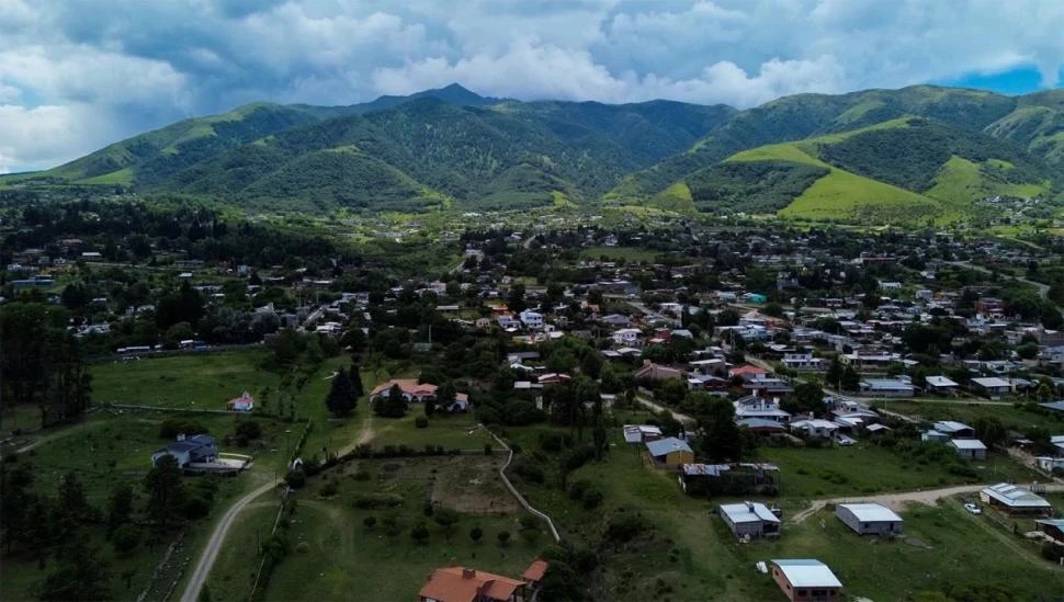 EXPECTATIVAS. Los habitantes permanentes y ocasionales esperan que el reordenamiento de Tafí del Valle avance rápidamente. 