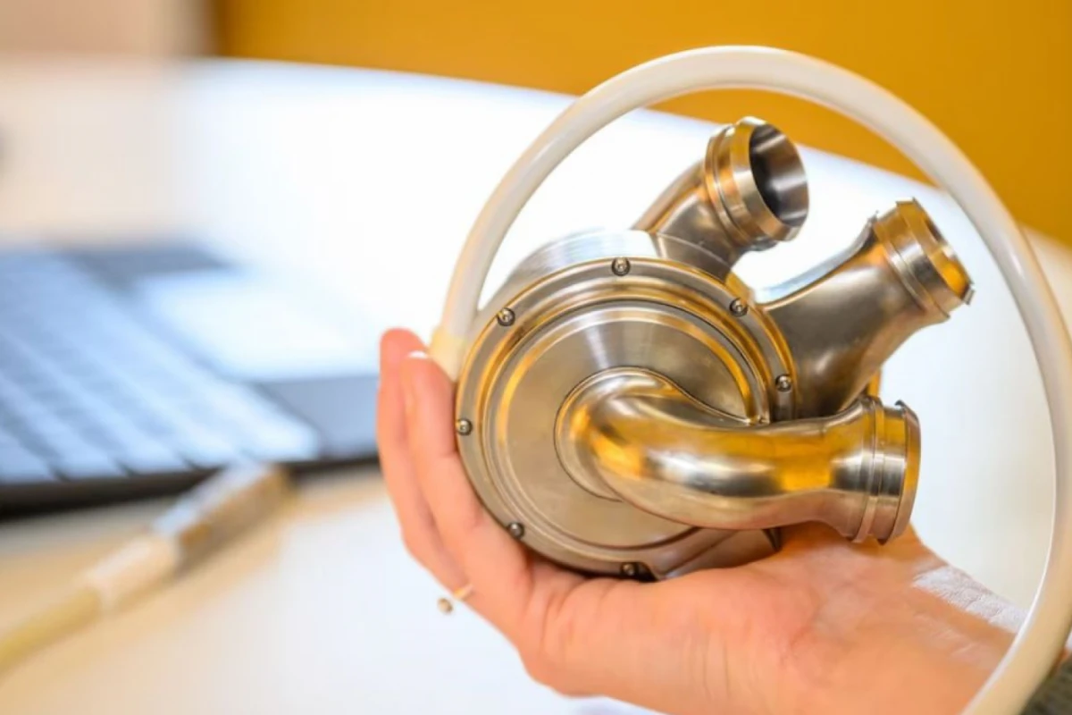 El hombre logró sobrevivir con el Corazón Artificial Total BiVACOR.