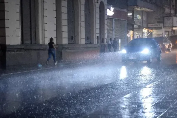 ¿La lluvia llegó para quedarse? Qué dice el pronóstico del tiempo para Tucumán