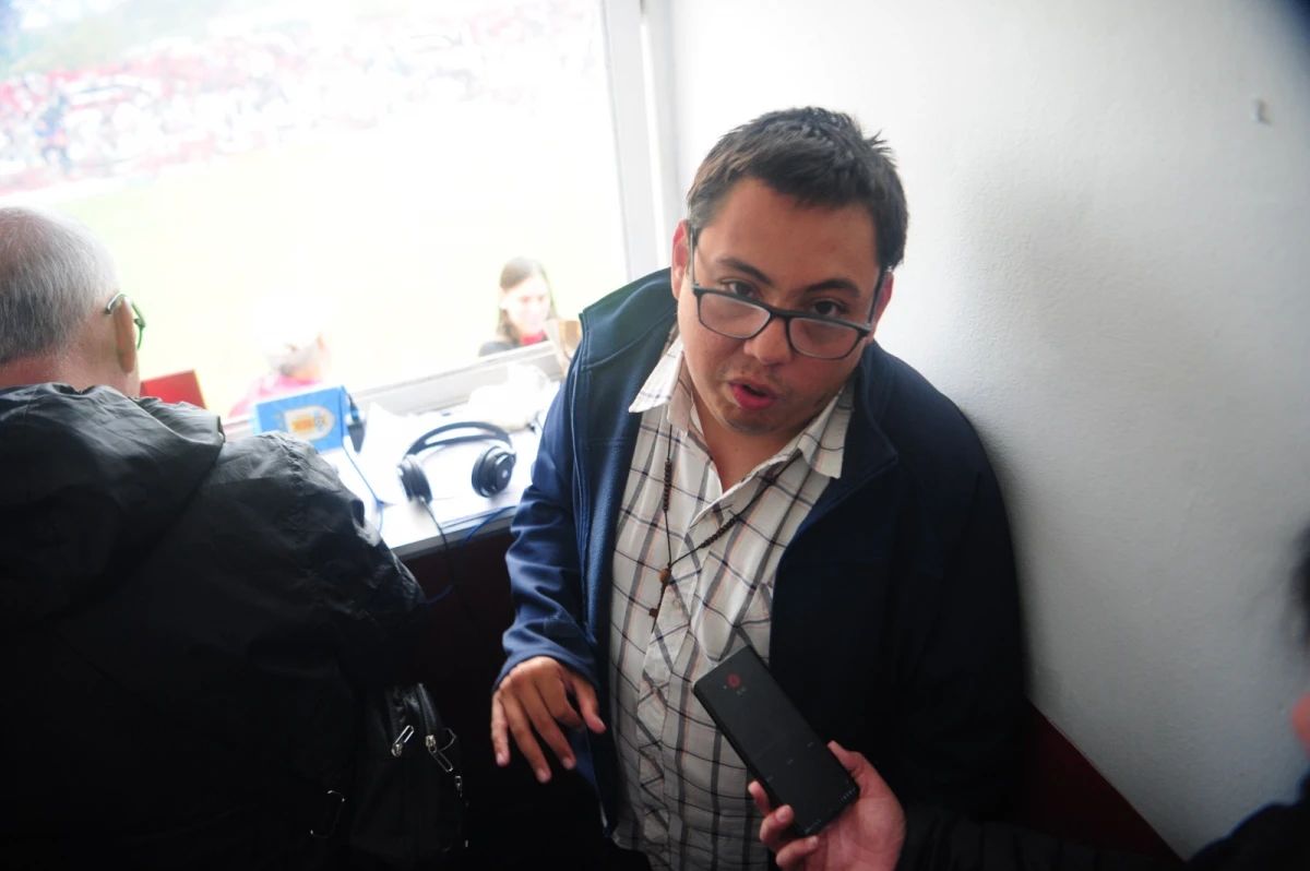 Nicolás Casas tiene 27 años, fue diagnosticado con el Síndrome de Asperger y está a punto de recibirse de comunicador social