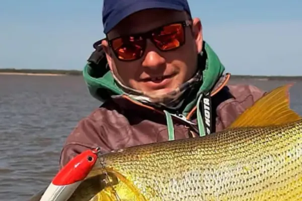 Tragedia en el río Paraná: encontraron sin vida al guía de pesca que había desaparecido junto a su hijo