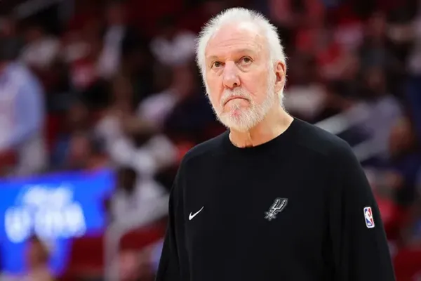 Preocupación por la salud de Gregg Popovich, histórico entrenador de Ginóbili en la NBA: fue internado de urgencia
