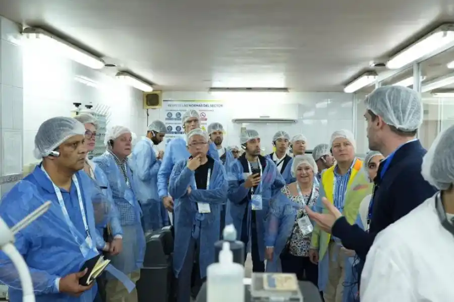 Los miembros del IFEAT se interiorizaron sobre los procesos del citrus.