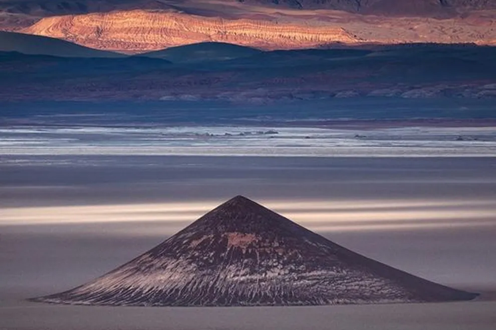 El Cono de Arita convoca a turistas de todo el mundo.