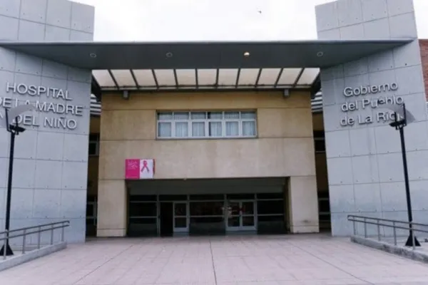 Detuvieron a una mujer tras la muerte de su beba: dio positivo en alcohol y cocaína antes del parto