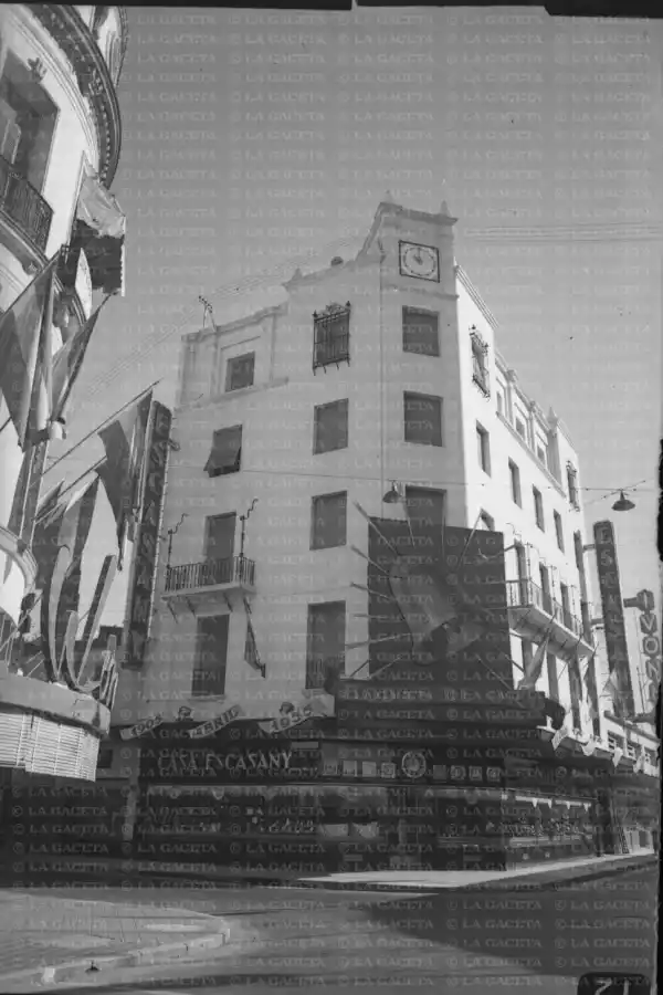 Recuerdos fotográficos: Un edificio que dio que hablar