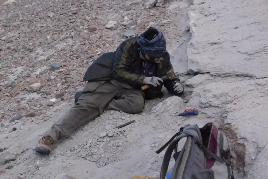 LA TAREA. Armella trabaja en Potrero Grande, a 3.900 metros de altura.