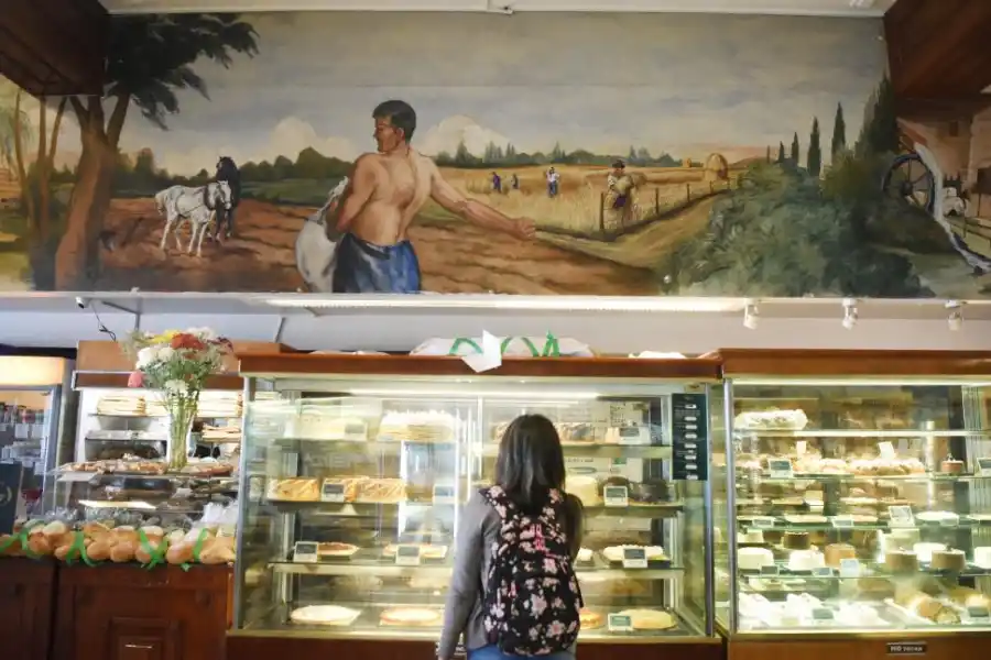 Los 100 años de Villecco: una familia que puso pasión y sacrificio para llevar el pan de cada día