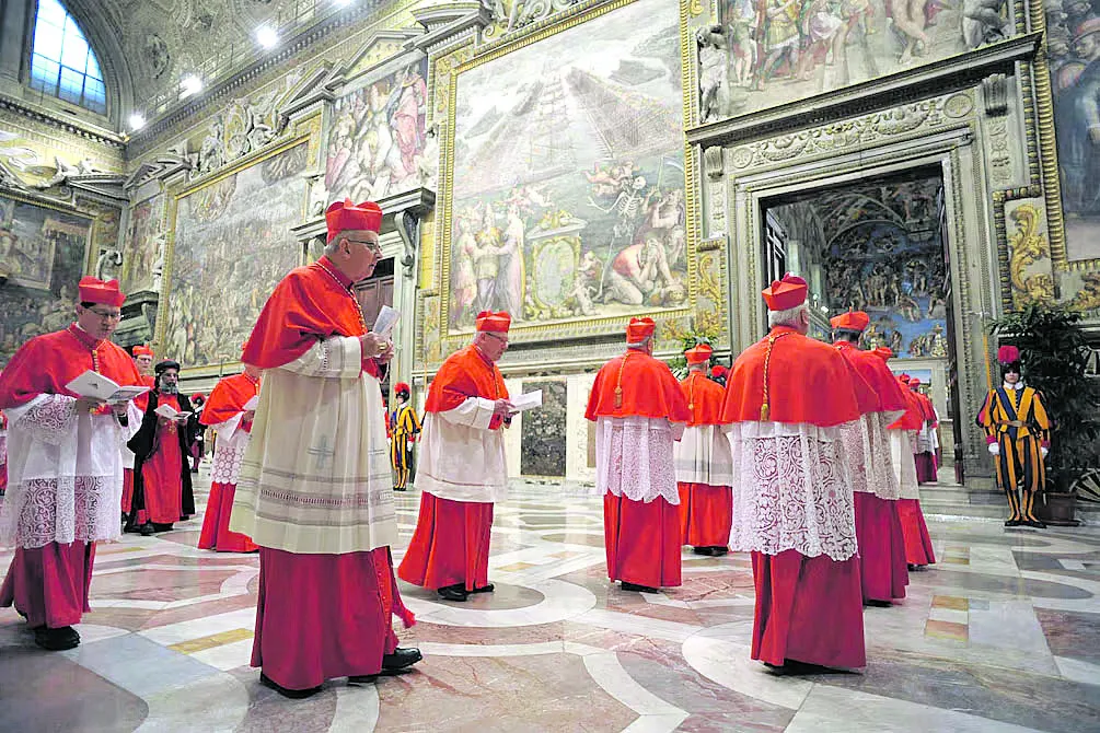 NUEVO PAPA: El cónclave comenzará en 15 días, luego de las exequias, y participarán de la votación 120 cardenales, todos menores de 80 años. 